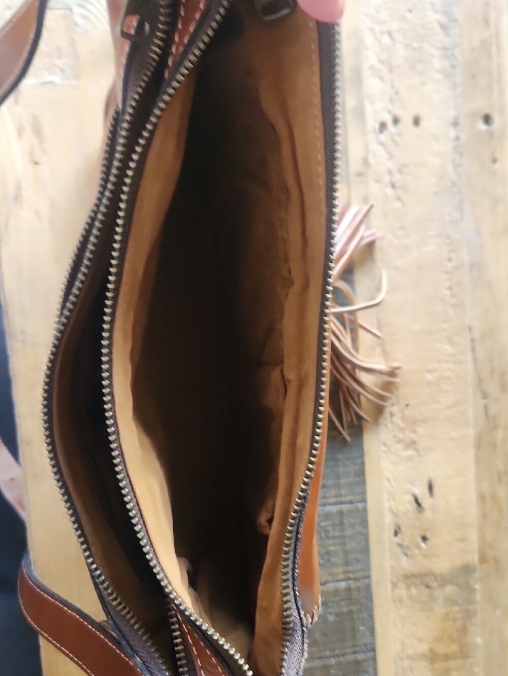 Patricia Nash Classic Brown Leather Crossbody Bag with Tassel - Picture 5 of 7
